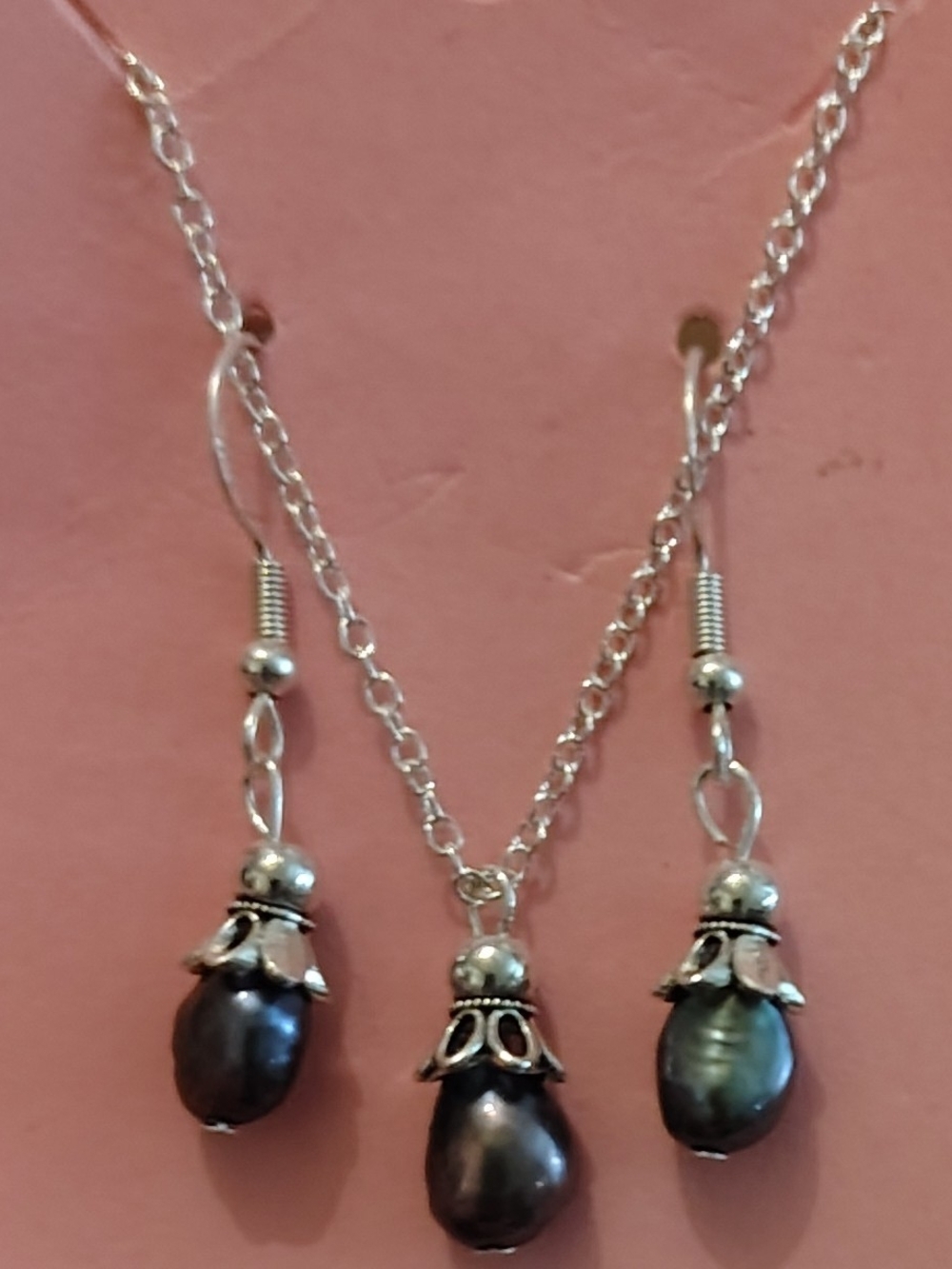 Silver-Tone Black Pearl Drop Necklace and Earrings Set